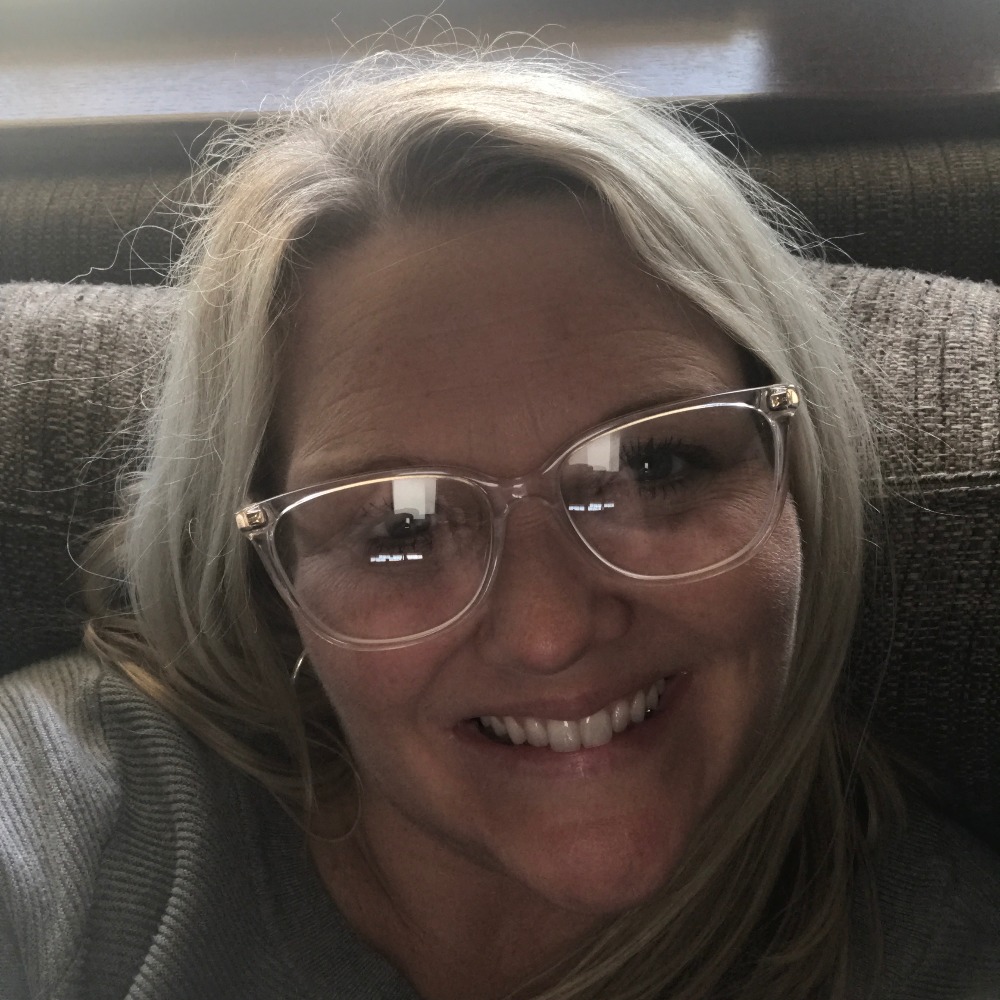 Meet your Posher, Kelly